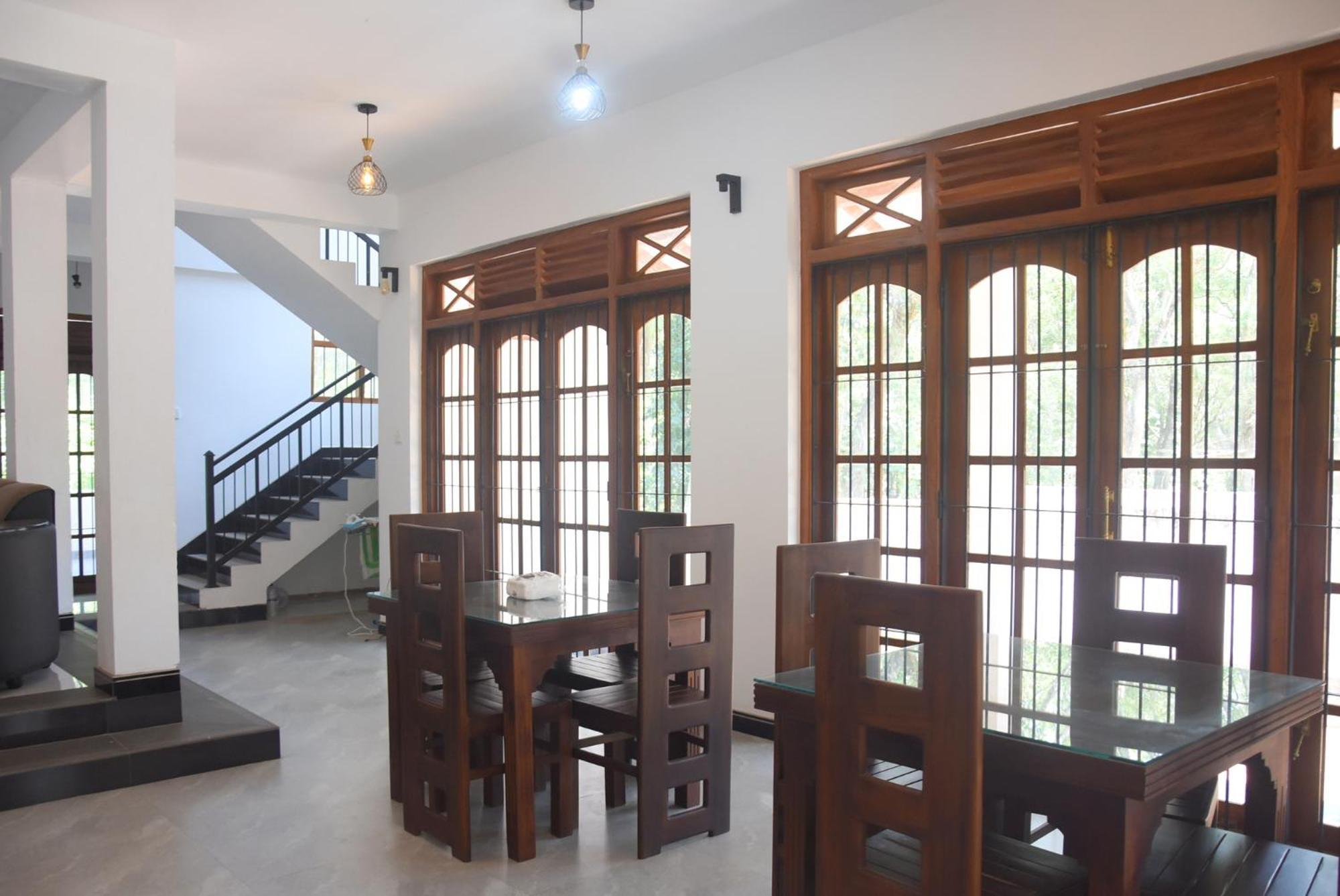Silverline Guest House Anuradhapura Exterior foto