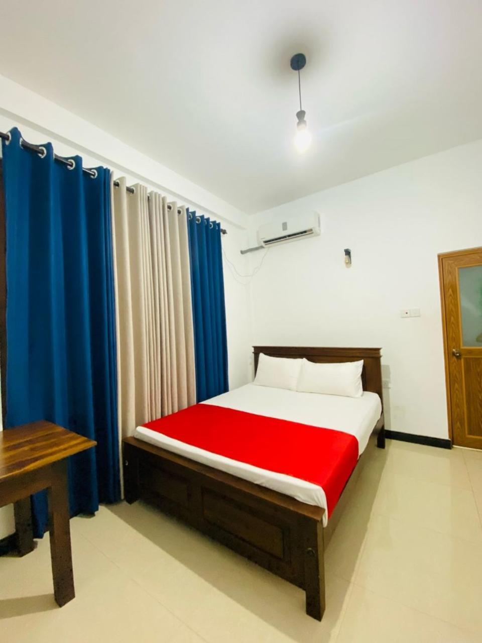 Silverline Guest House Anuradhapura Zimmer foto