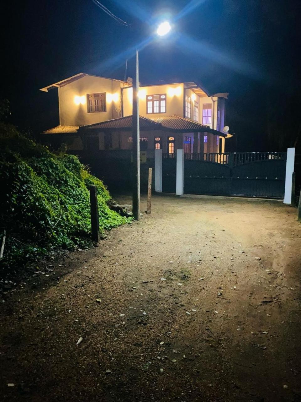 Silverline Guest House Anuradhapura Exterior foto