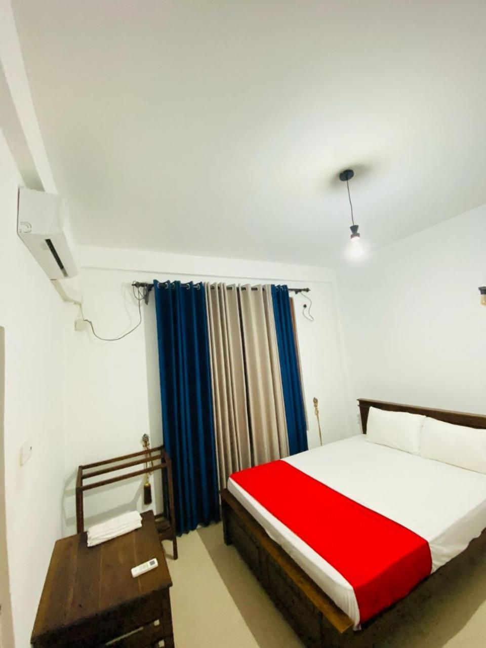 Silverline Guest House Anuradhapura Zimmer foto